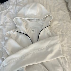 COPY - Men’s Uniqlo White Zip Up Jacket